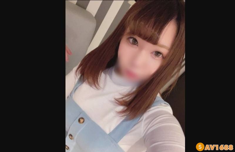 FC2-PPV-1360786 【無修正】彼氏いるのに興味本位でマッチングアプリしてる20歳居酒屋バイト(興味本位ついでに中出ししました)