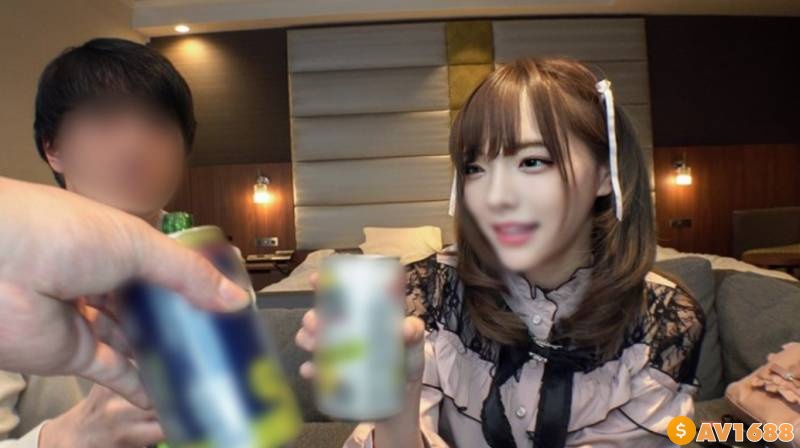 FC2-PPV-2932490 ★期間限定★【瞳孔開きっぱなし】渋谷駅前でロリロリぴえんをナンパで捕獲。ストゼロチャミスルちゃんぽんラリラリ♡首絞め喉奥イラマで涙目中出し