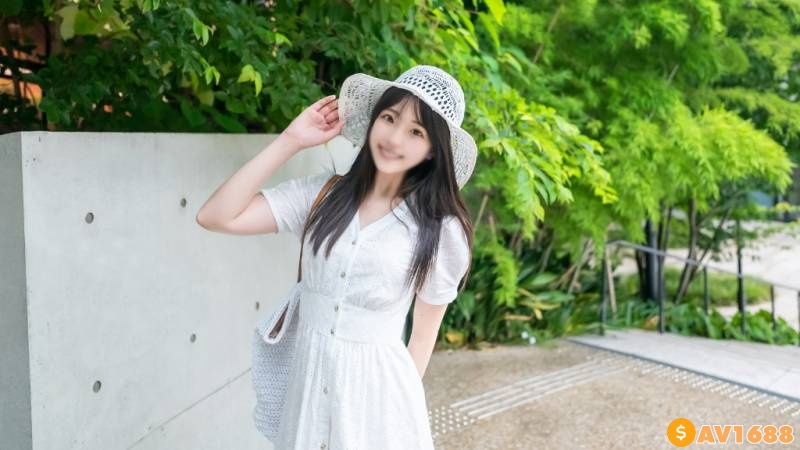 FC2-PPV-3006635 顔出し！！シネマ画風！【無修正】個数限定！！ちょっぴり大人になった19歳の無邪気で可憐な色白女子大生！眩い純白のワンピースと美しい美白の美