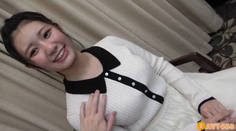 FC2-PPV-3053224 笑顔あふれる伝説級19歳Fカップ美女と再会。圧倒的美巨乳の敏感なカラダが喘ぎまくり。大量中出し２連発、もの足りずFカップおっぱいにも発射。