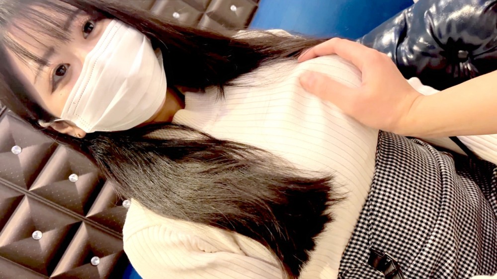 FC2PPV 4822302 [“Can You Let Me Go Outside?”] We Begged Her To Mute The Sound And Successfully Filmed Her Having Sex! I Can’t Resist This Plump, Chubby, Big-Breasted Beauty, So I Push Her Down, Then After A Shower, I Push Her Down On The Bed Again And Quietly Insert My Penis Into Her, But Her Voice Is So Sweet I Can’t Resist.